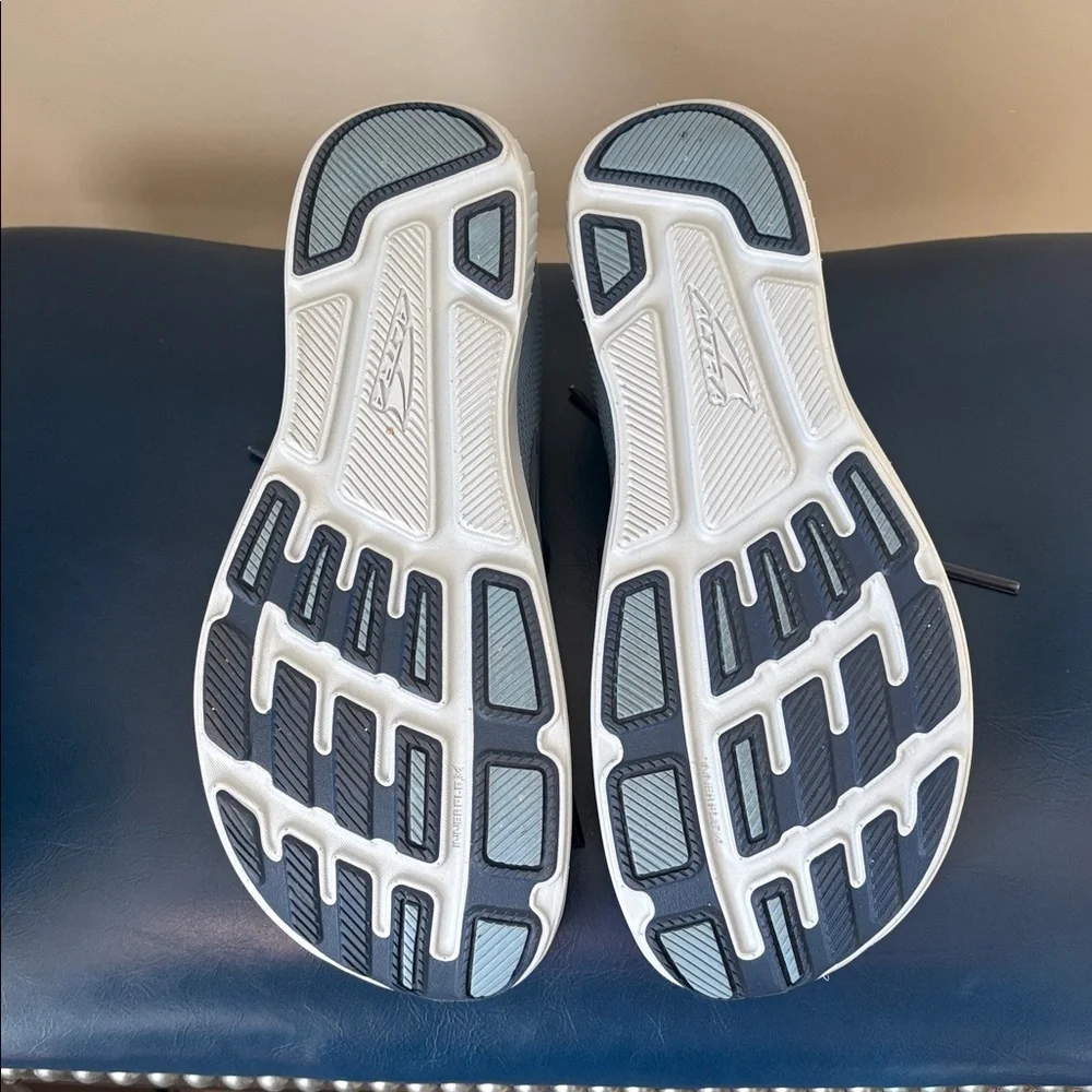 Altra Escalante 4, Women’s 8.5 - Picture 9 of 12